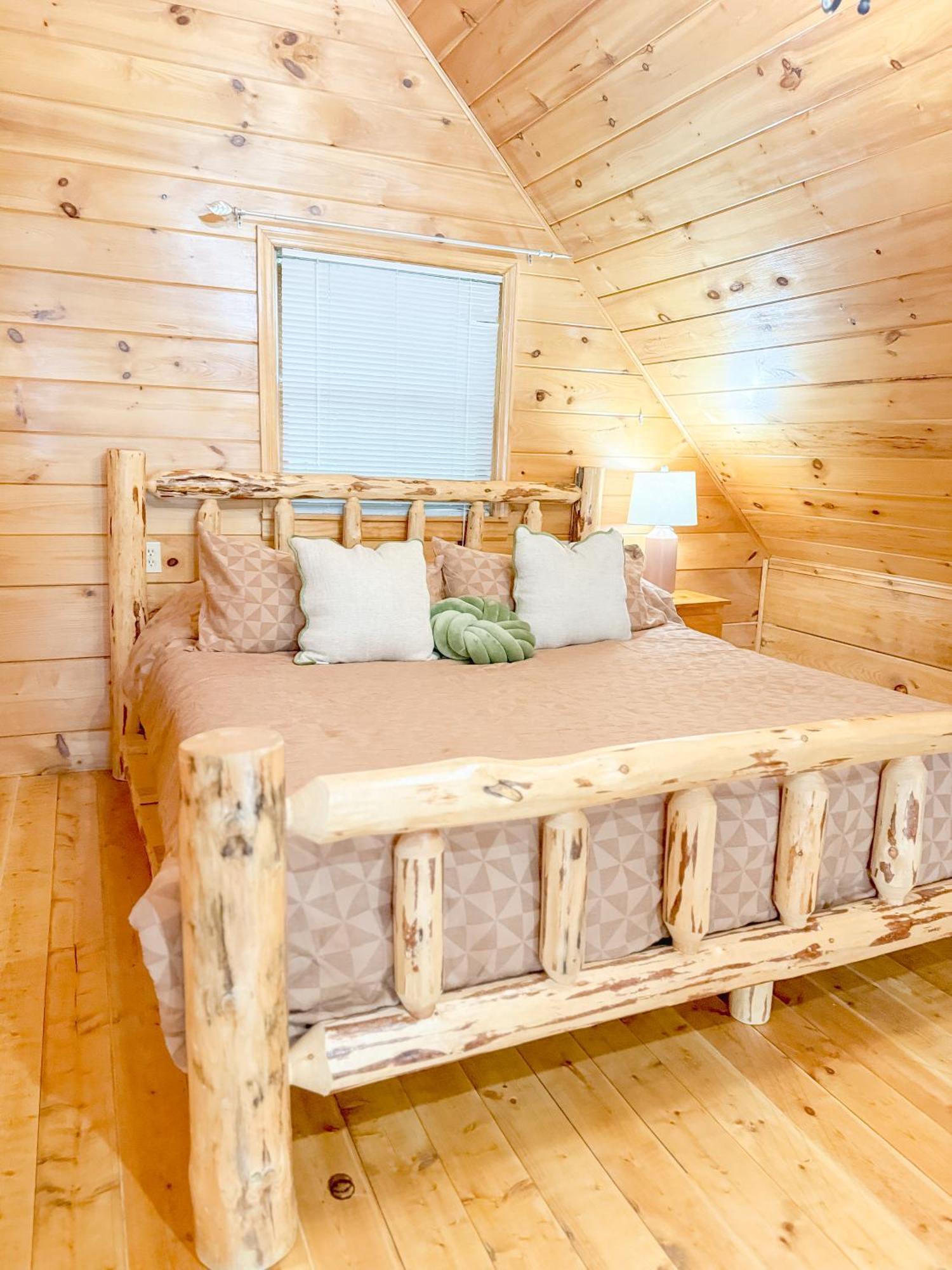 Romantic Notions Sevierville Exterior photo